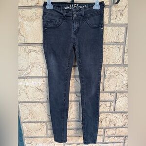 Wallflower Black Skinny Jeans Stretchy Fit Comfy Size 1